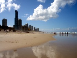 Main Beach looking north along the beach towards the Spit