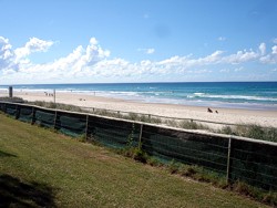 View of Surfers Paradise beach from Elkhorn Avenue looking north.